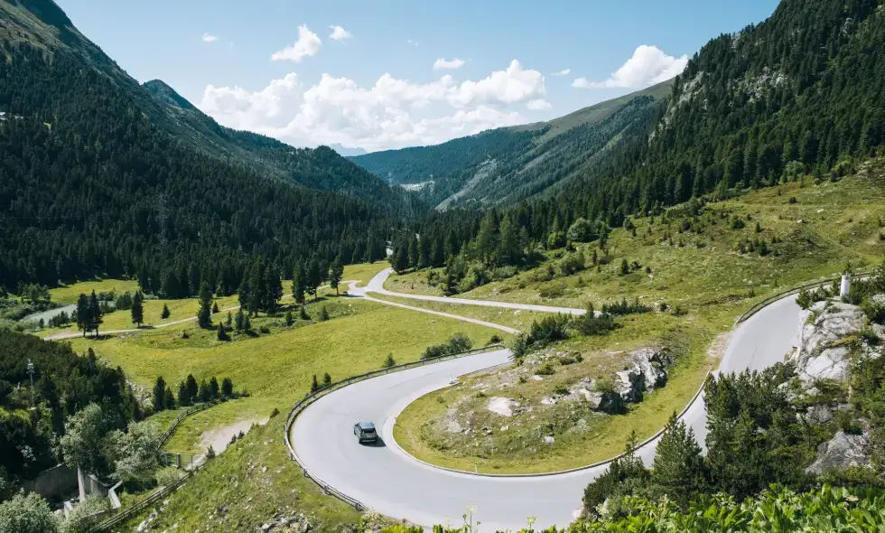 Features of Austrian traffic and the digital motorway vignette system