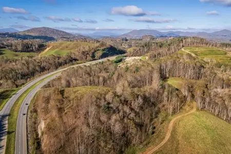 Dreißig Kilometer Autobahn: ŘSD verspricht, den südlichen Abschnitt der M3 noch vor Weihnachten zu eröffnen.