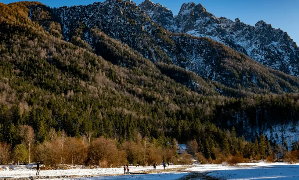 Călătorii cu mașina în Slovenia: experiențe de-a lungul autostrăzilor